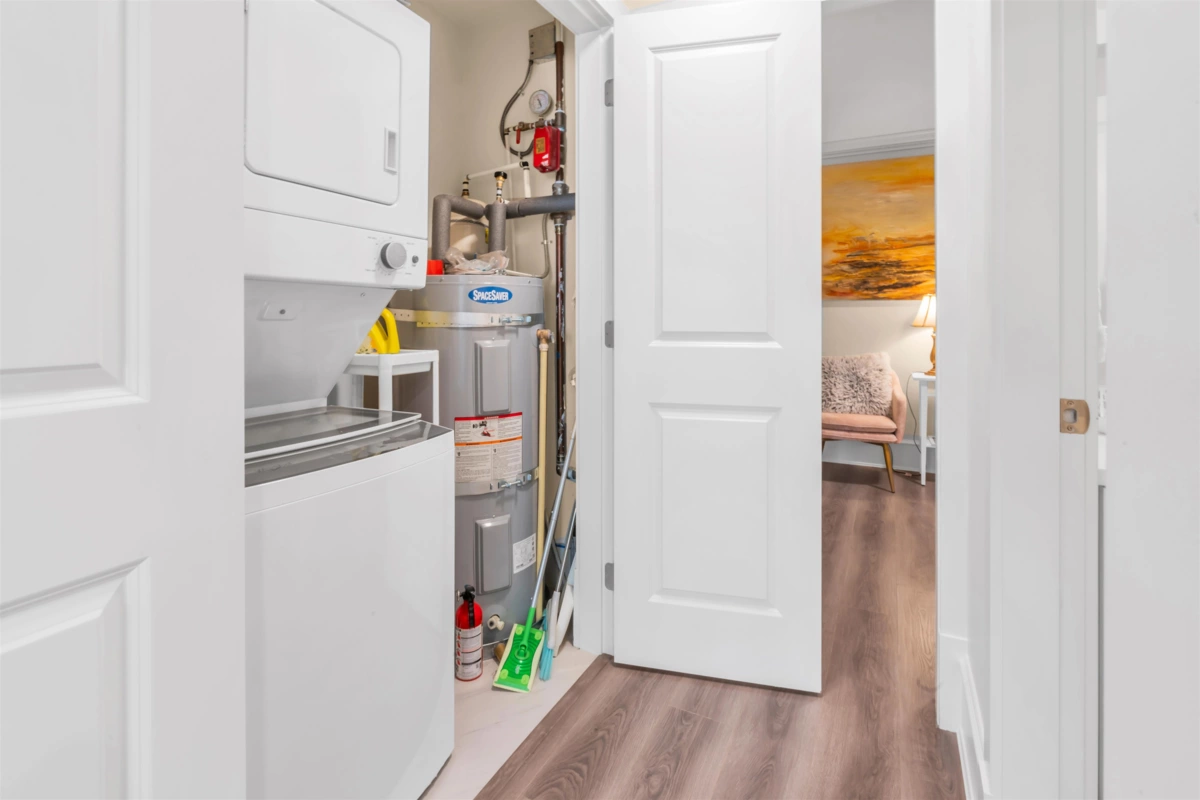 Powder Room Photo of 1125 Park Drive, Vancouver, BC