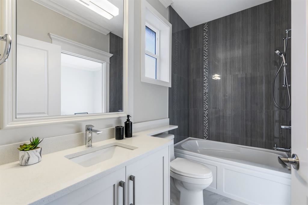 Walk-In Closet Photo of 1125 Park Drive, Vancouver, BC