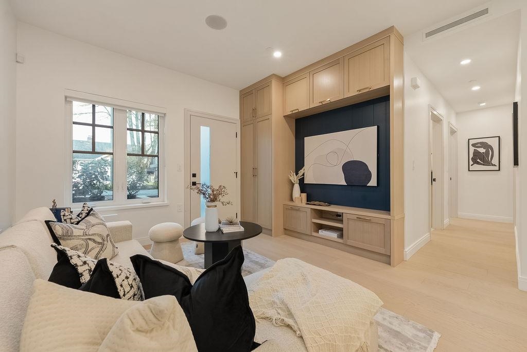 Dining Area Photo of 2540 Grant Street, Vancouver, BC