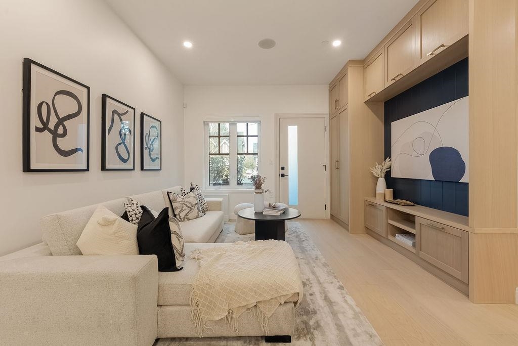 Family Room Photo of 2540 Grant Street, Vancouver, BC