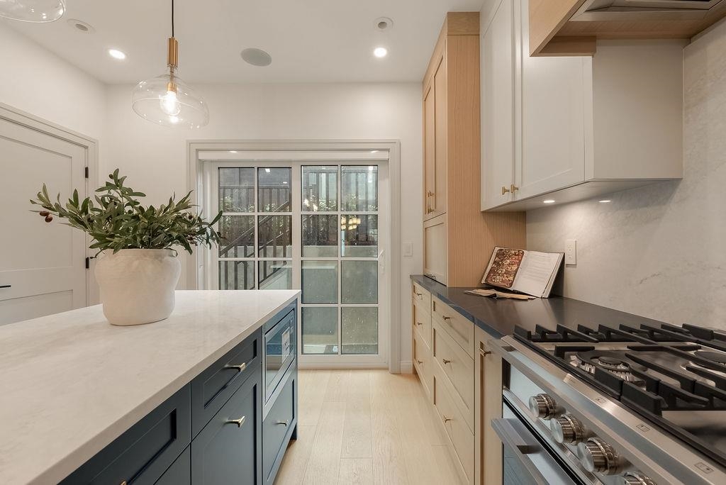 Guest Bathroom Photo of 2540 Grant Street, Vancouver, BC