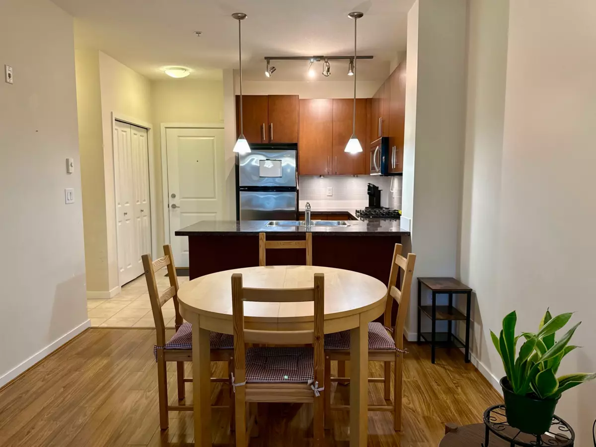 Living Room Photo of 301 3651 Foster Avenue, Vancouver, BC