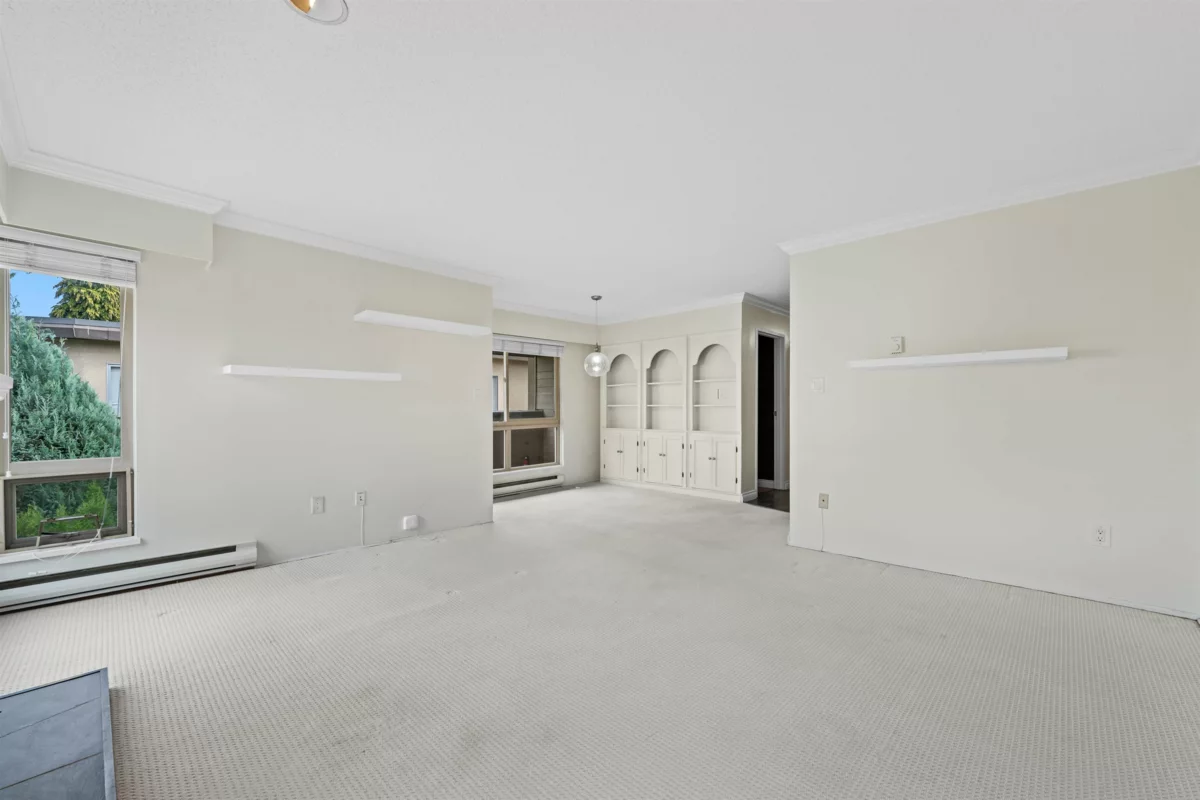 Living Room Photo of 306 1260 W 10th Avenue, Vancouver, BC