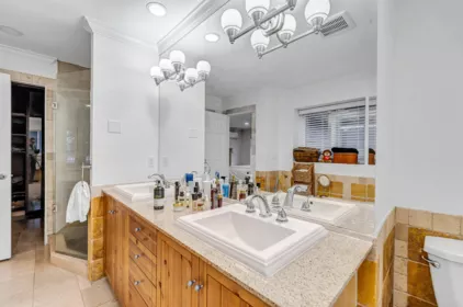 Hot Tub / Spa Photo of 1219 Arborlynn Drive, North Vancouver, BC