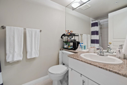 Primary Bathroom Photo of 609 1189 Howe Street, Vancouver, BC
