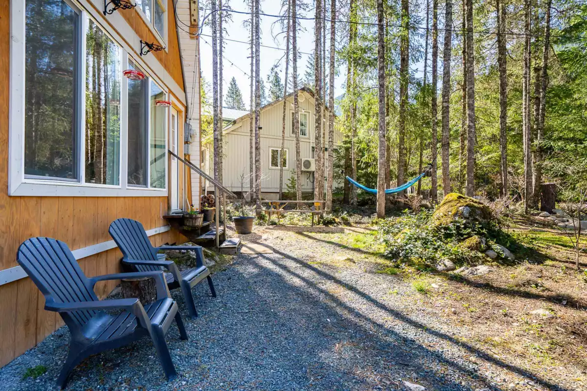Hallway Photo of 5362 W Paulsen Road, Chilliwack, BC
