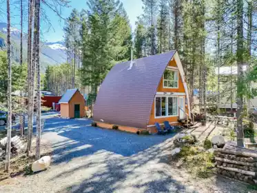 5362 W Paulsen Road, Chilliwack, BC, Chilliwack River Valley — 2 bed single family residence for sale