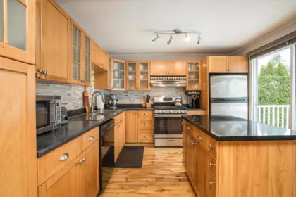 Primary Bedroom Photo of 12122 261 Street, Maple Ridge, BC