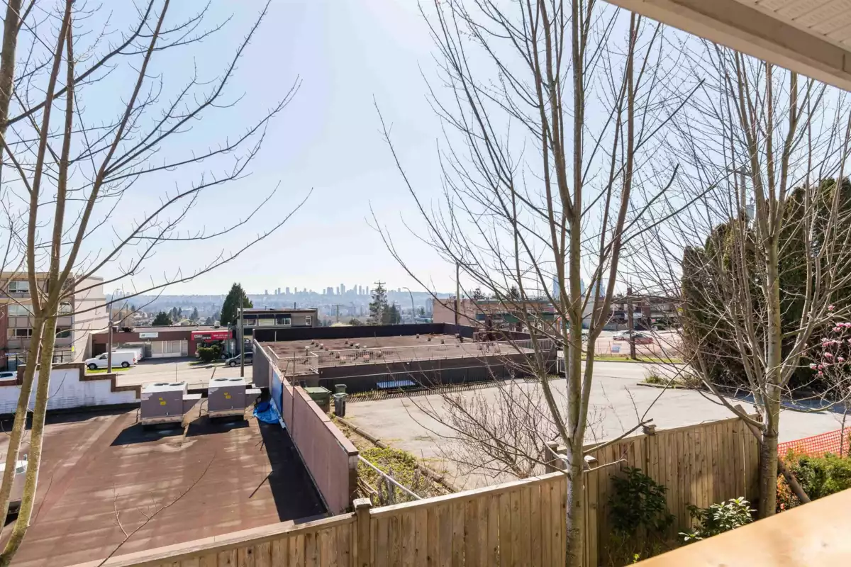 Loft / Bonus Room Photo of 3 388 Ellesmere Avenue, Burnaby, BC