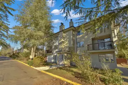 Backyard Photo of 203 7064 133b Street, Surrey, BC