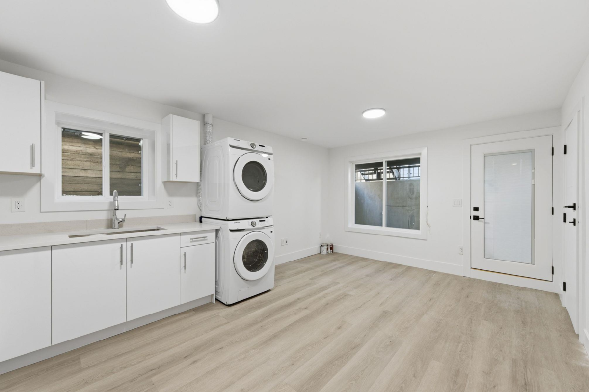 Basement Recreation Room Photo of 8233 114 Street, Delta, BC