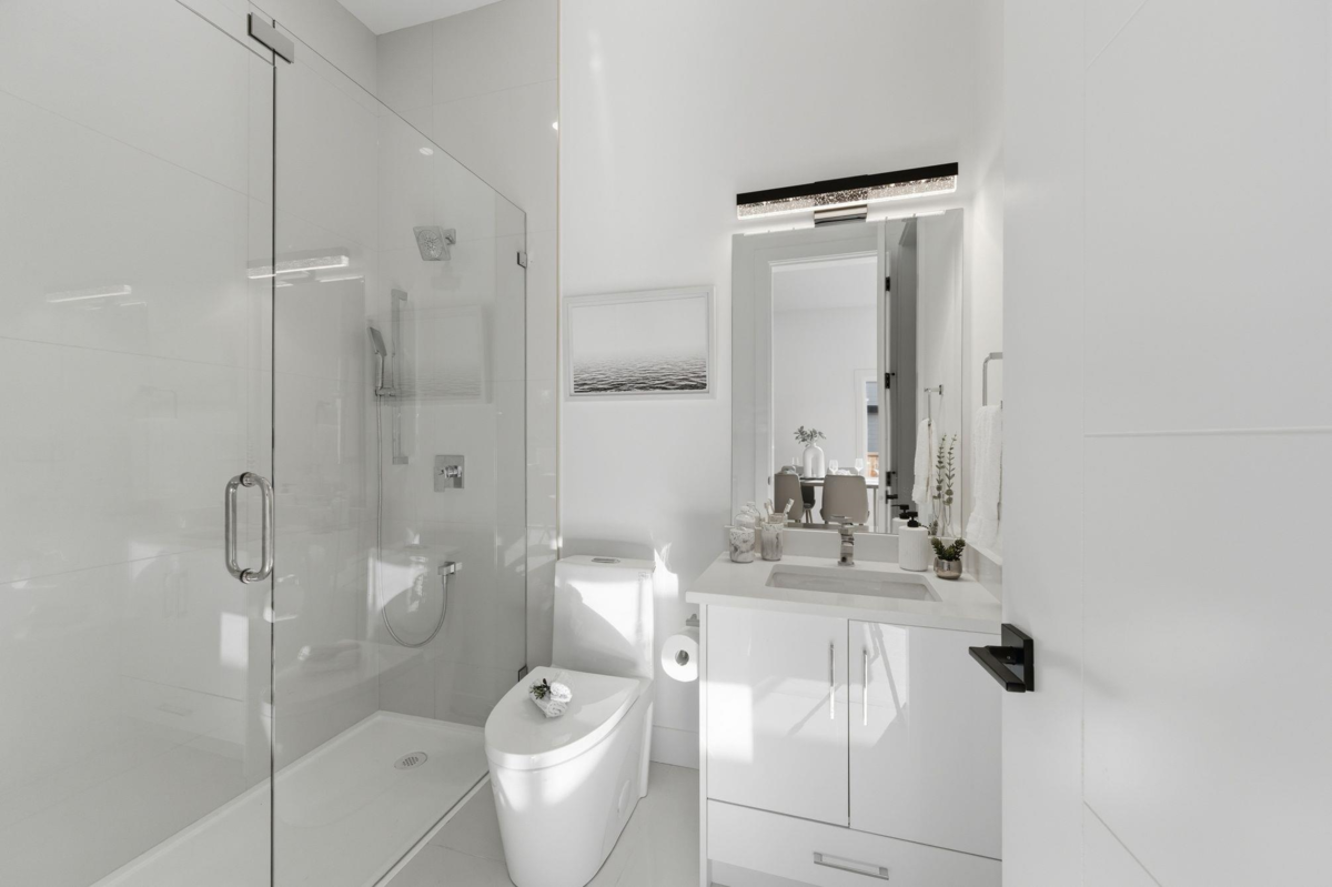 Walk-In Closet Photo of 8233 114 Street, Delta, BC