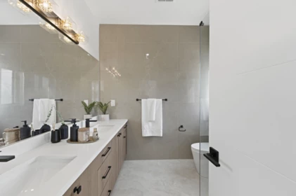 Powder Room Photo of 8233 114 Street, Delta, BC