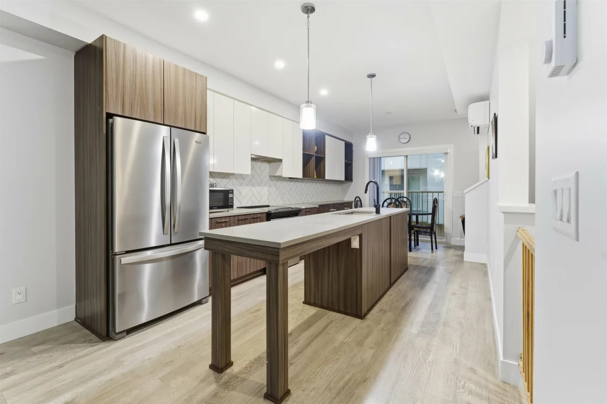 Breakfast Nook Photo of 6 2505 Ware Street, Abbotsford, BC