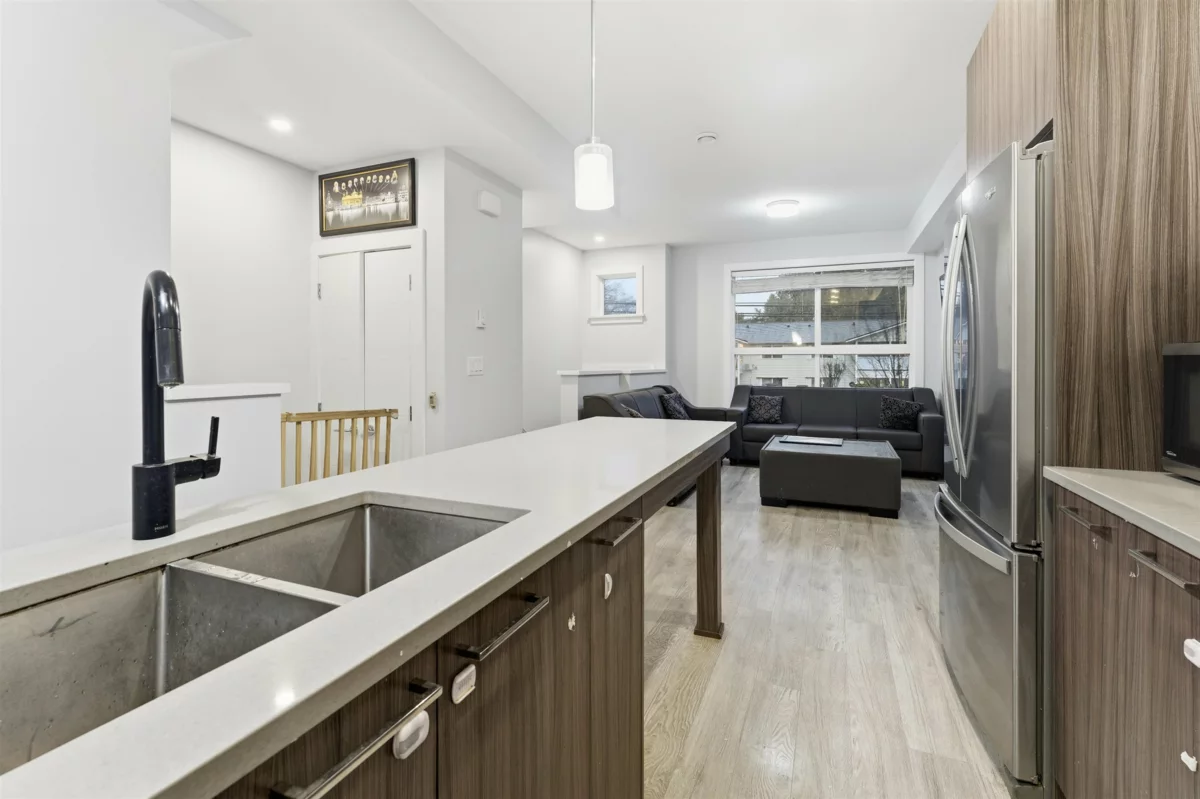 Dining Area Photo of 6 2505 Ware Street, Abbotsford, BC
