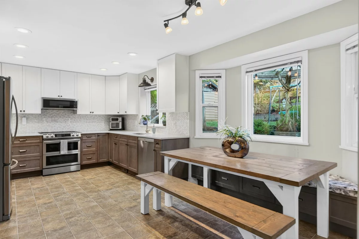 Dining Area Photo of 21628 47a Avenue, Langley, BC