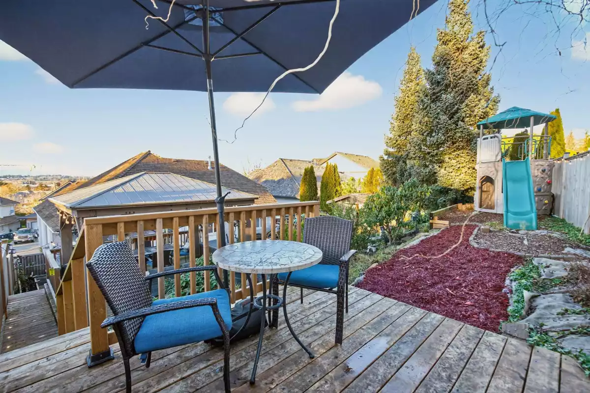 Entry Foyer Photo of 21628 47a Avenue, Langley, BC