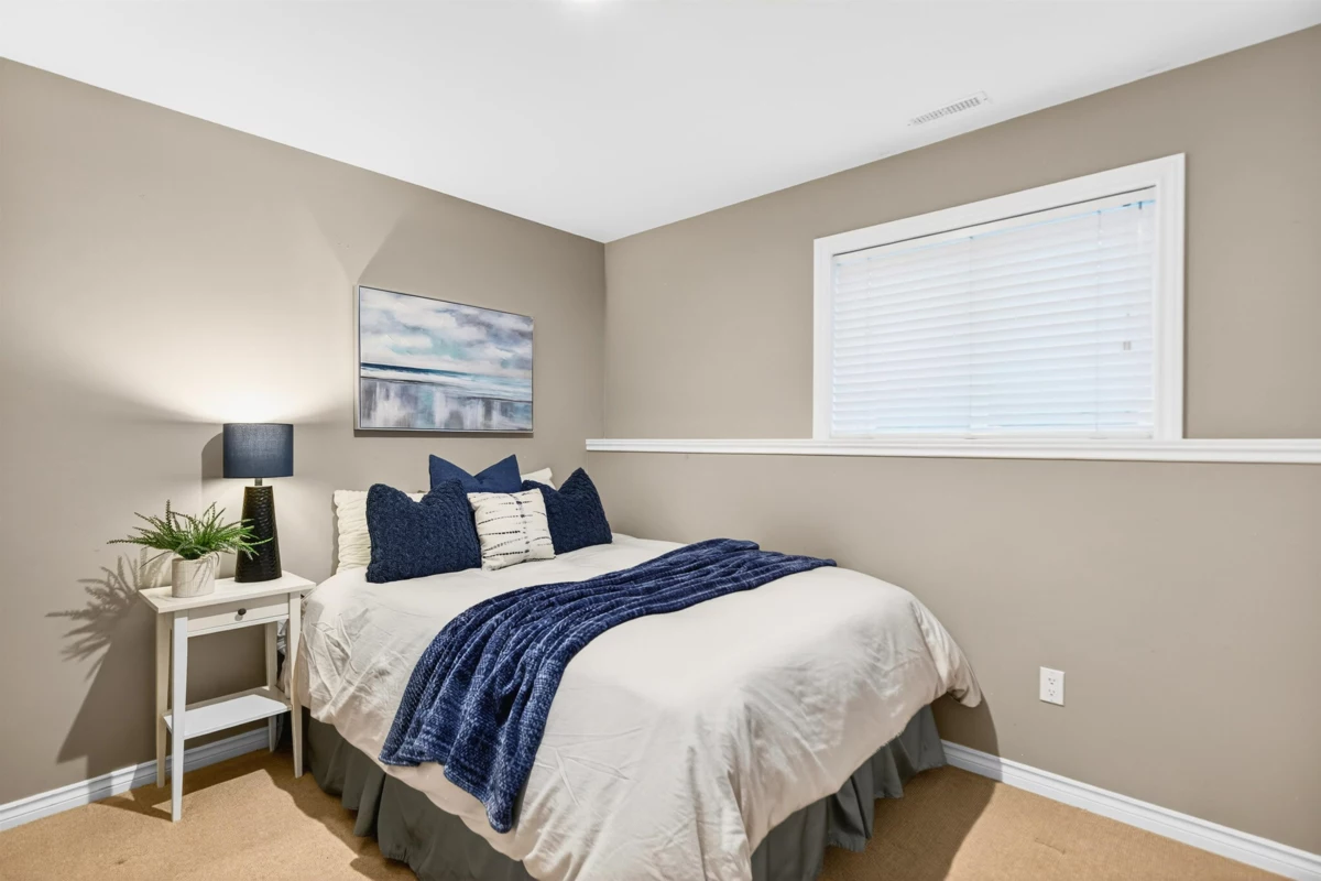 Guest Bathroom Photo of 21628 47a Avenue, Langley, BC