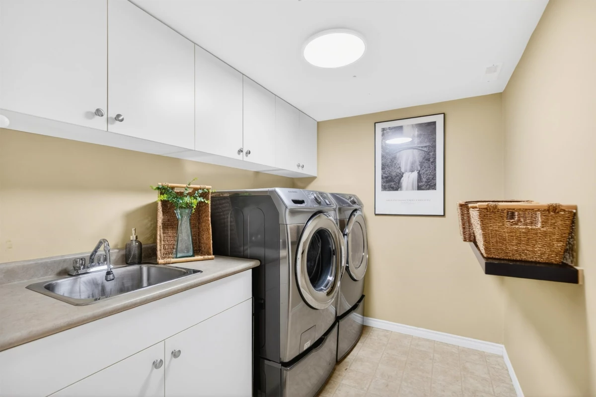 Loft / Bonus Room Photo of 21628 47a Avenue, Langley, BC