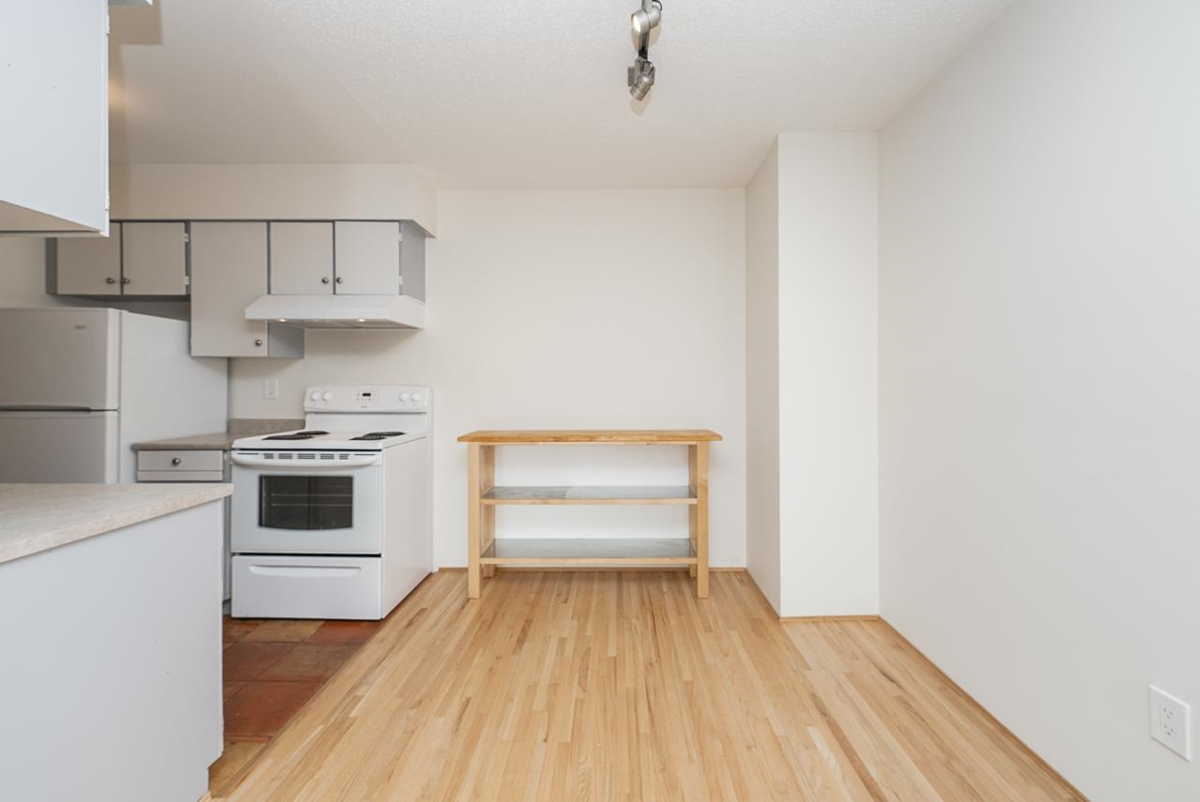 Bedroom 2 Photo of 216 9847 Manchester Drive, Burnaby, BC