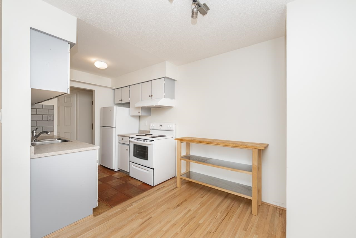 Bedroom 3 Photo of 216 9847 Manchester Drive, Burnaby, BC