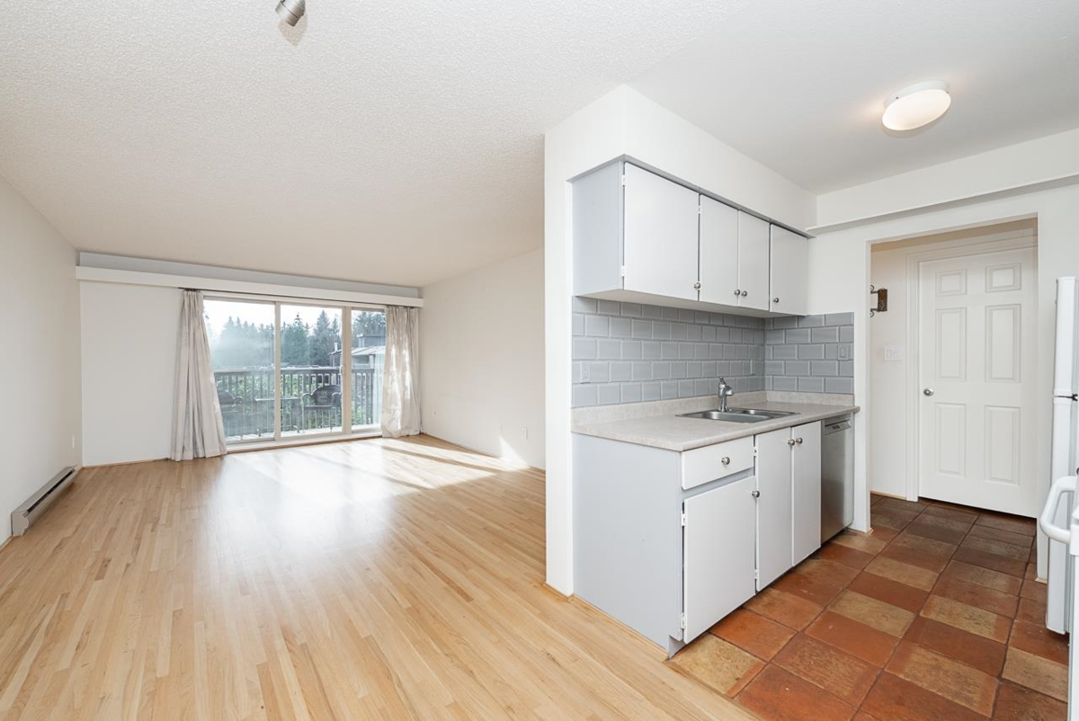 Bedroom 4 Photo of 216 9847 Manchester Drive, Burnaby, BC