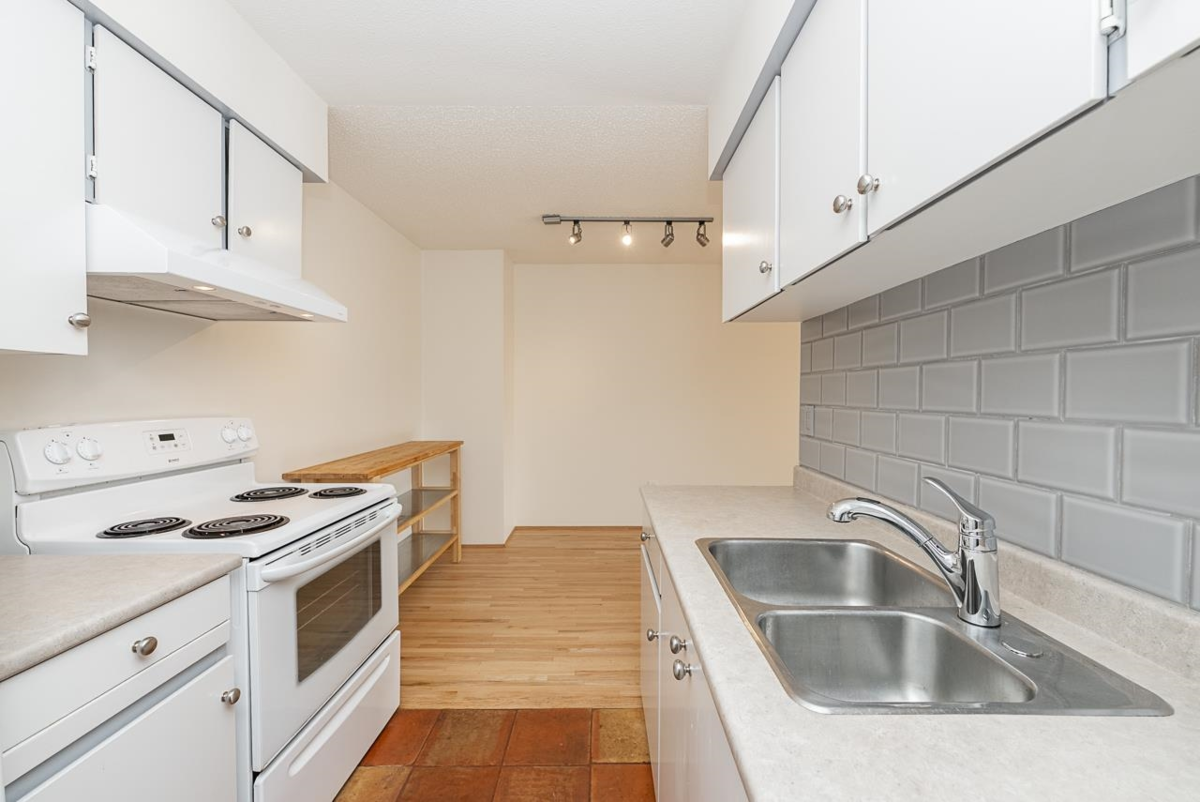 Breakfast Nook Photo of 216 9847 Manchester Drive, Burnaby, BC