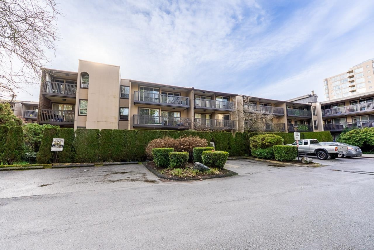 Living Room Photo of 216 9847 Manchester Drive, Burnaby, BC