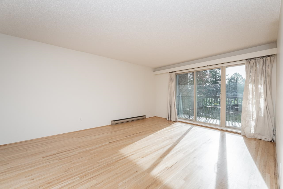 Loft / Bonus Room Photo of 216 9847 Manchester Drive, Burnaby, BC