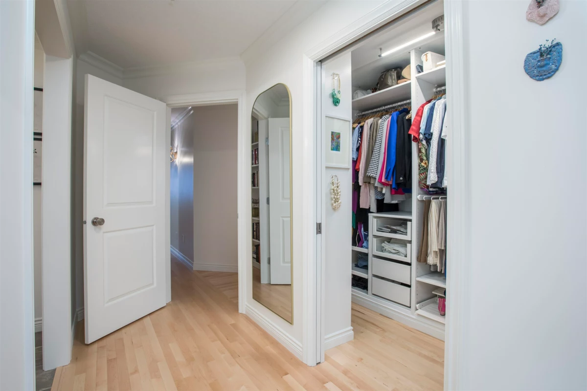 Guest Bathroom Photo of 9 35931 Empress Drive, Abbotsford, BC