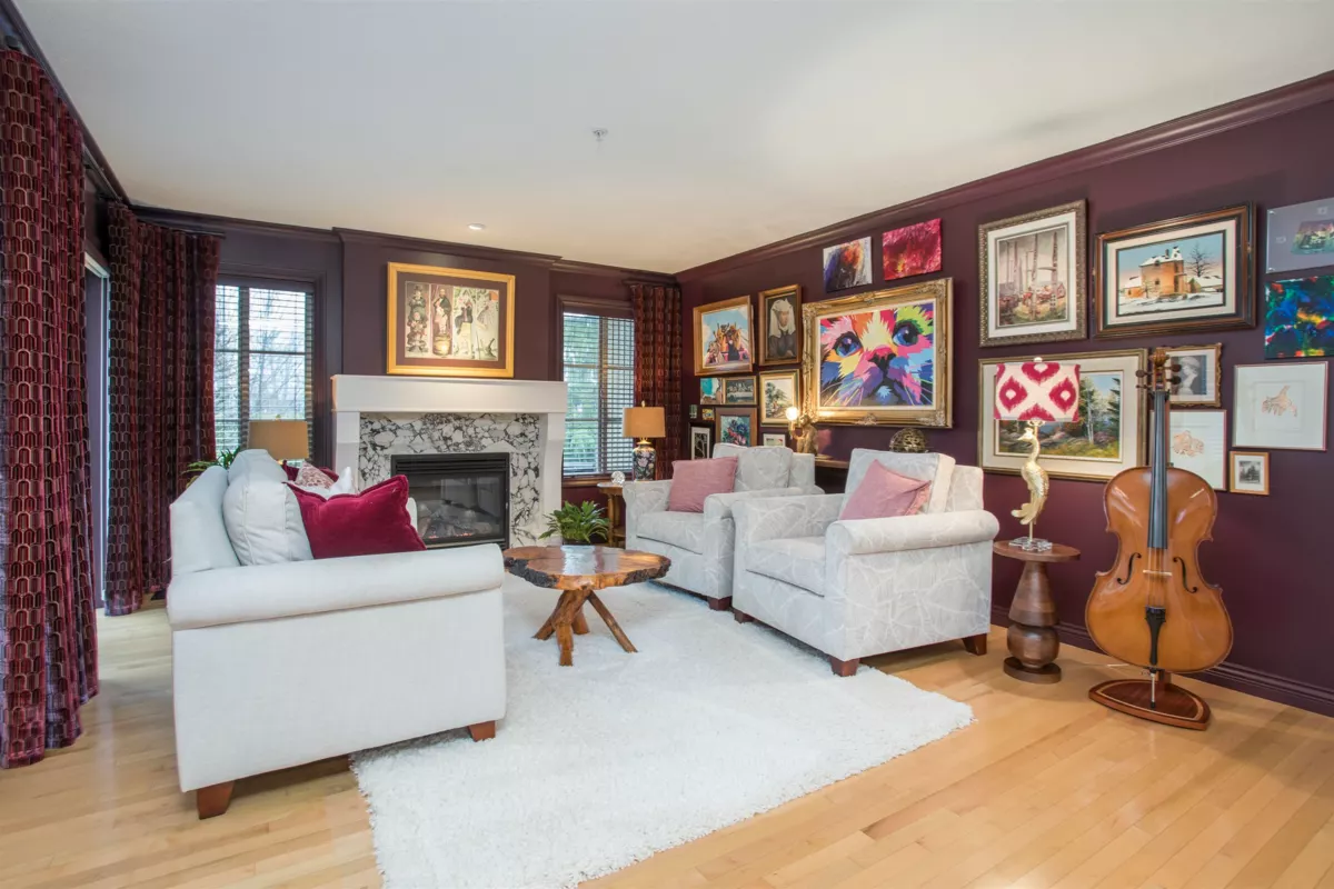 Living Room Photo of 9 35931 Empress Drive, Abbotsford, BC