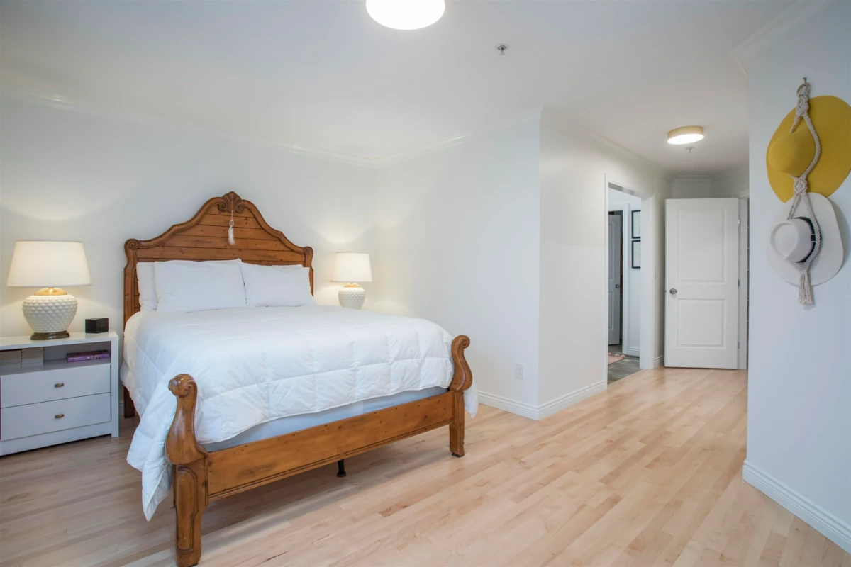 Walk-In Closet Photo of 9 35931 Empress Drive, Abbotsford, BC