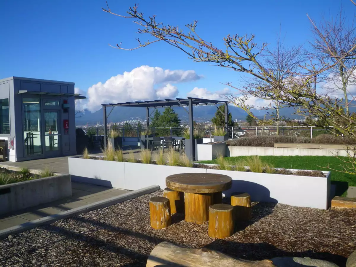 Basement Recreation Room Photo of 316 2435 Kingsway, Vancouver, BC