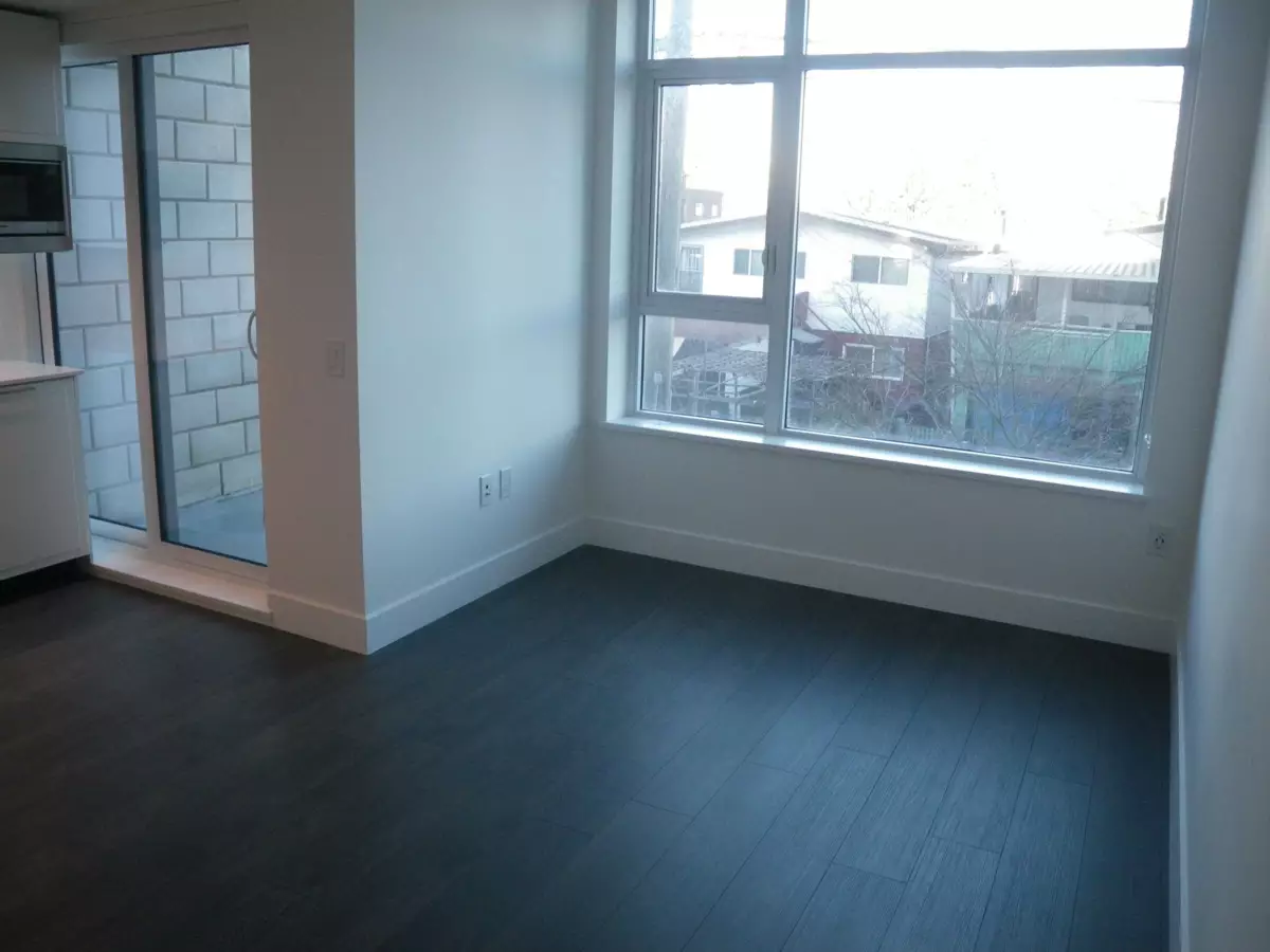 Dining Area Photo of 316 2435 Kingsway, Vancouver, BC