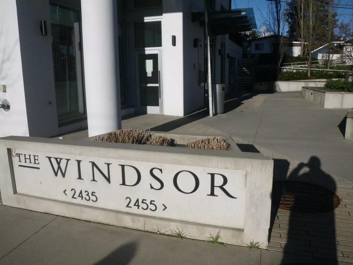 Living Room Photo of 316 2435 Kingsway, Vancouver, BC