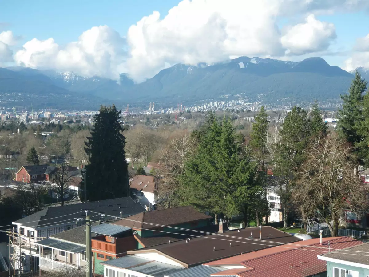 Mudroom Photo of 316 2435 Kingsway, Vancouver, BC