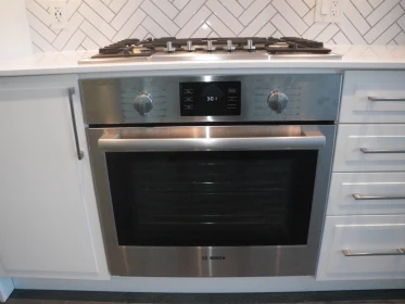 Kitchen Island Photo of 316 2435 Kingsway, Vancouver, BC
