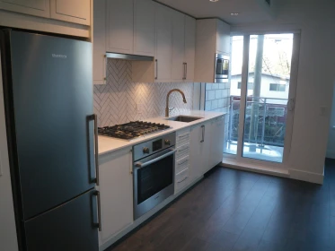 Kitchen Photo of 316 2435 Kingsway, Vancouver, BC