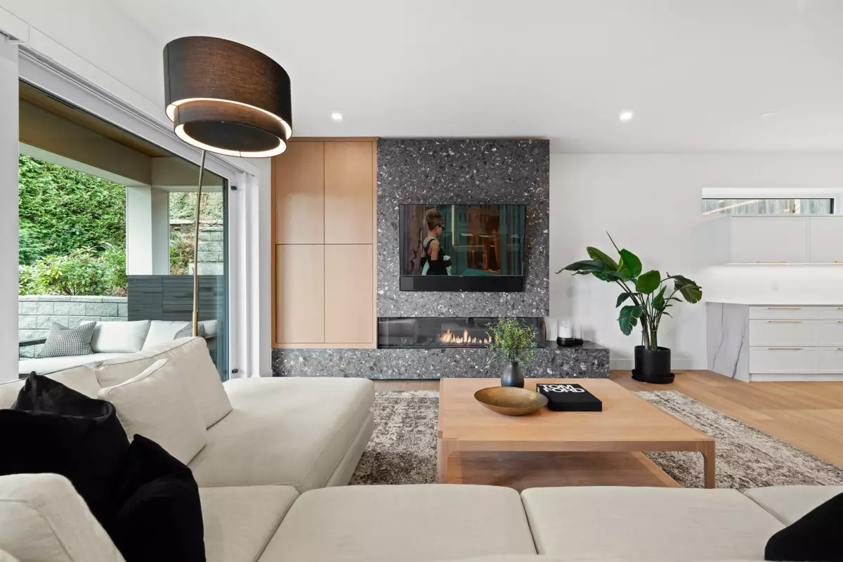 Breakfast Nook Photo of 4528 Skyline Drive, North Vancouver, BC