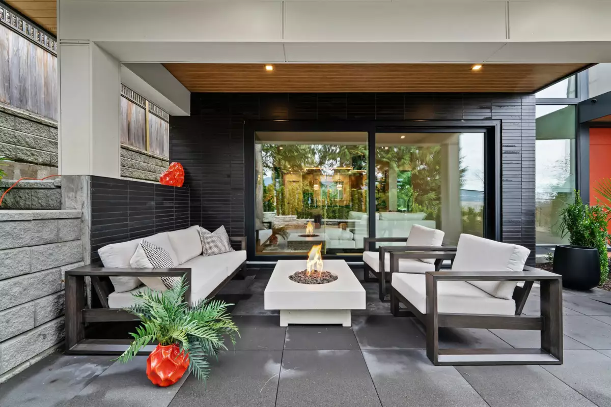 Family Room Photo of 4528 Skyline Drive, North Vancouver, BC