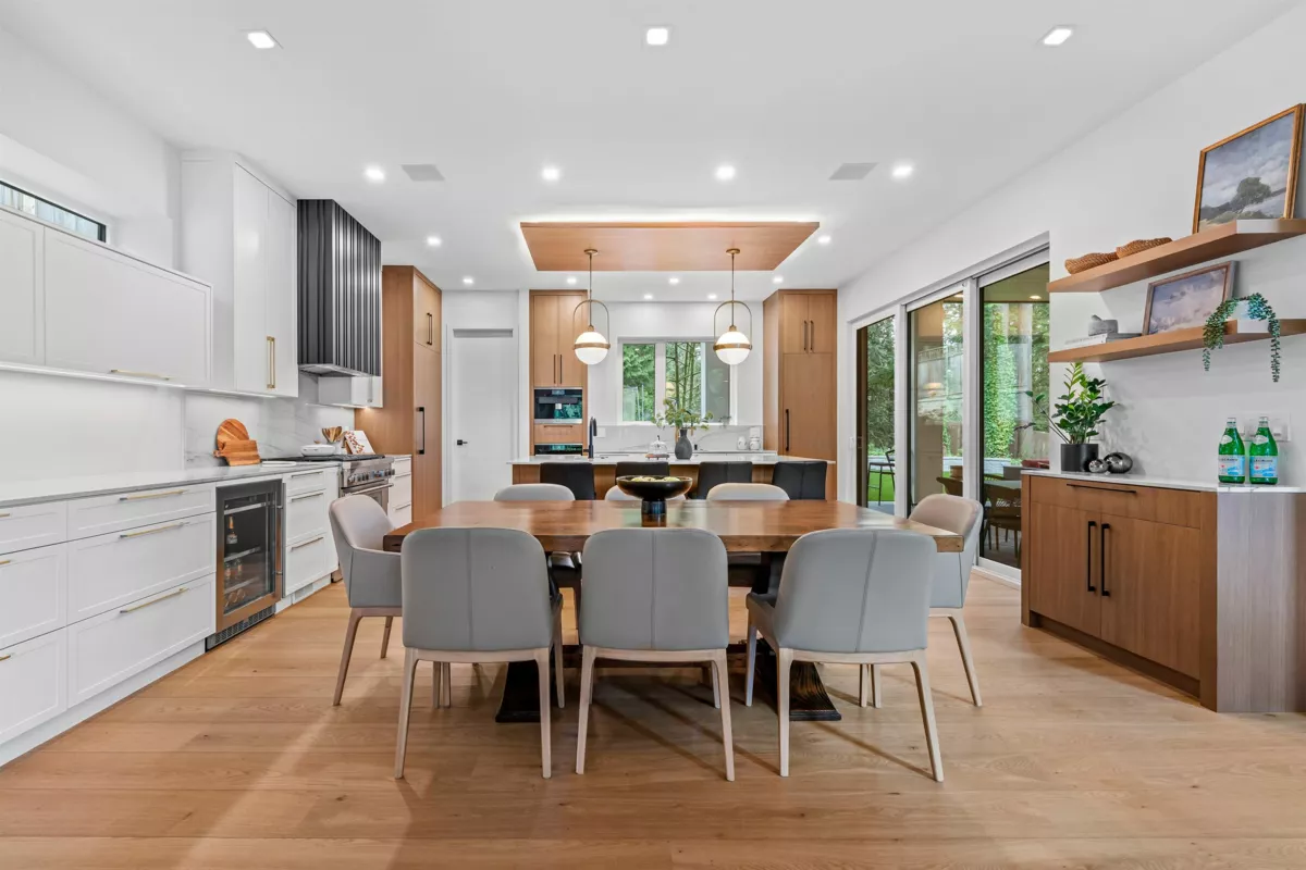 Primary Bathroom Photo of 4528 Skyline Drive, North Vancouver, BC