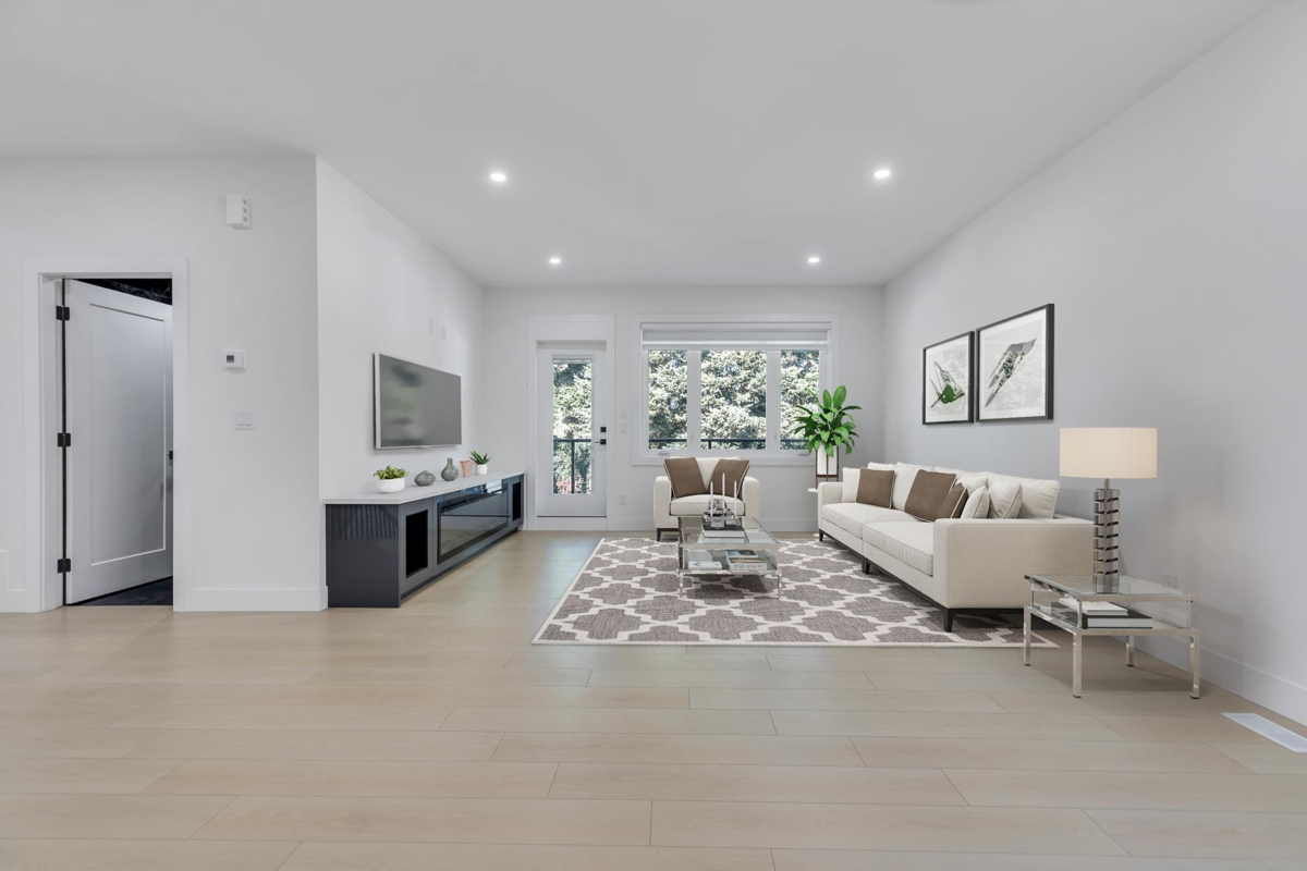 Kitchen Photo of 1680A Mckenzie Road, Abbotsford, BC