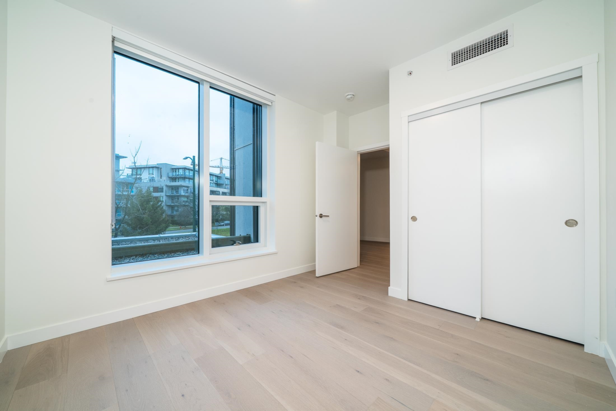 Dining Area Photo of 312 5212 Cambie Street, Vancouver, BC