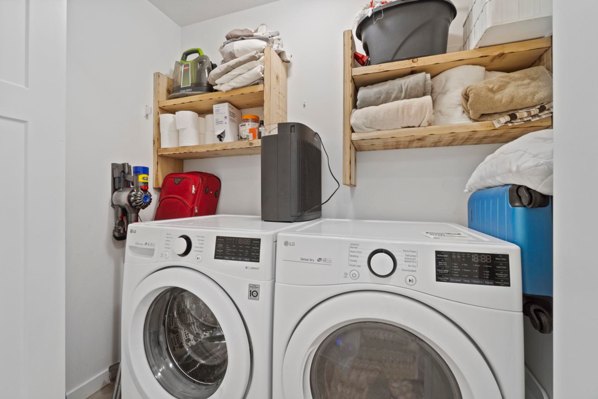 Basement Recreation Room Photo of 53 11272 240 Street, Maple Ridge, BC