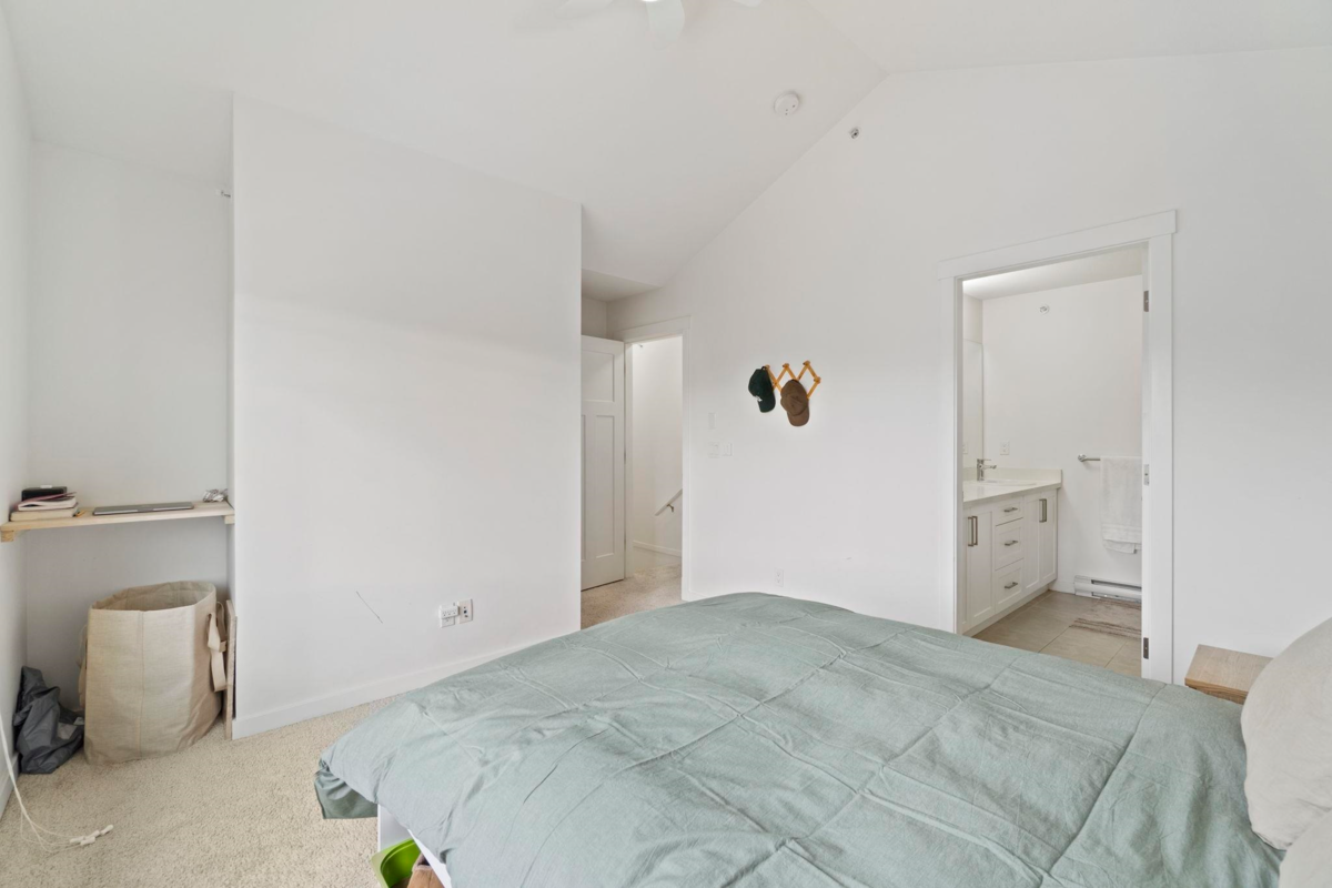 Bedroom 3 Photo of 53 11272 240 Street, Maple Ridge, BC