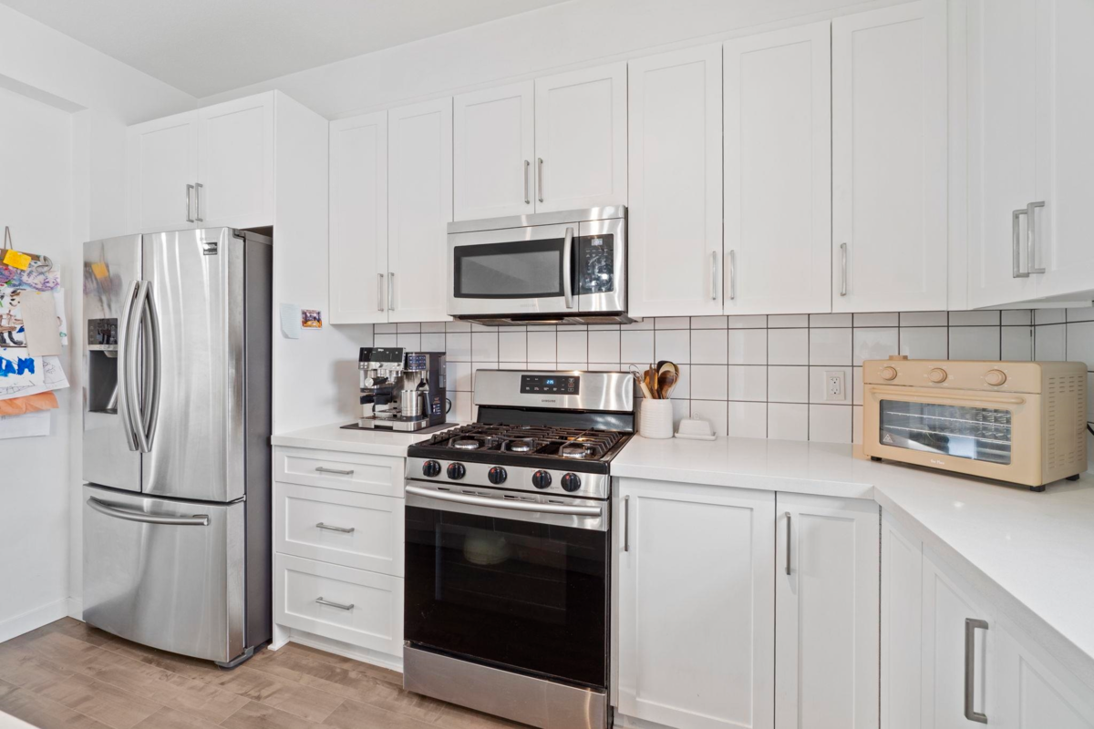 Primary Bathroom Photo of 53 11272 240 Street, Maple Ridge, BC