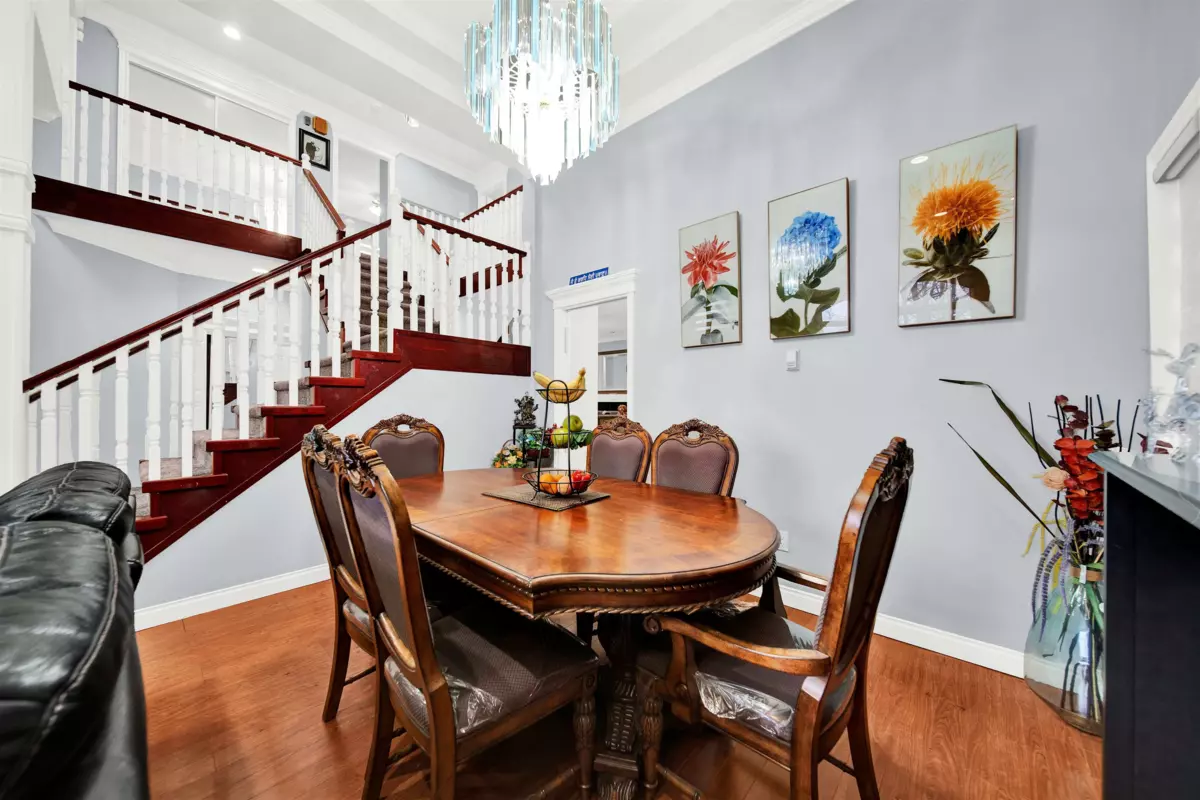 Dining Area Photo of 6332 125a Street, Surrey, BC