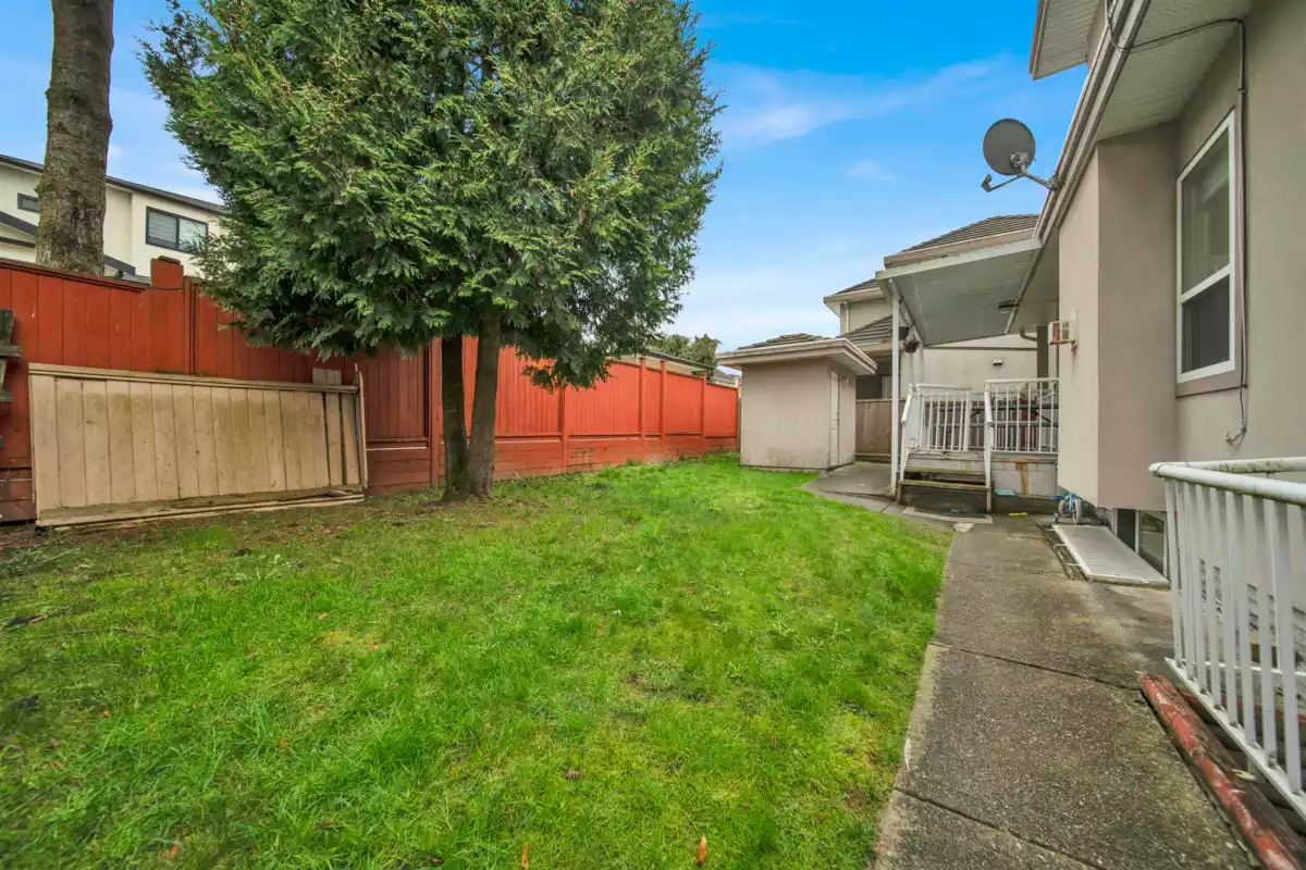 Garden / Landscaping Photo of 6332 125a Street, Surrey, BC