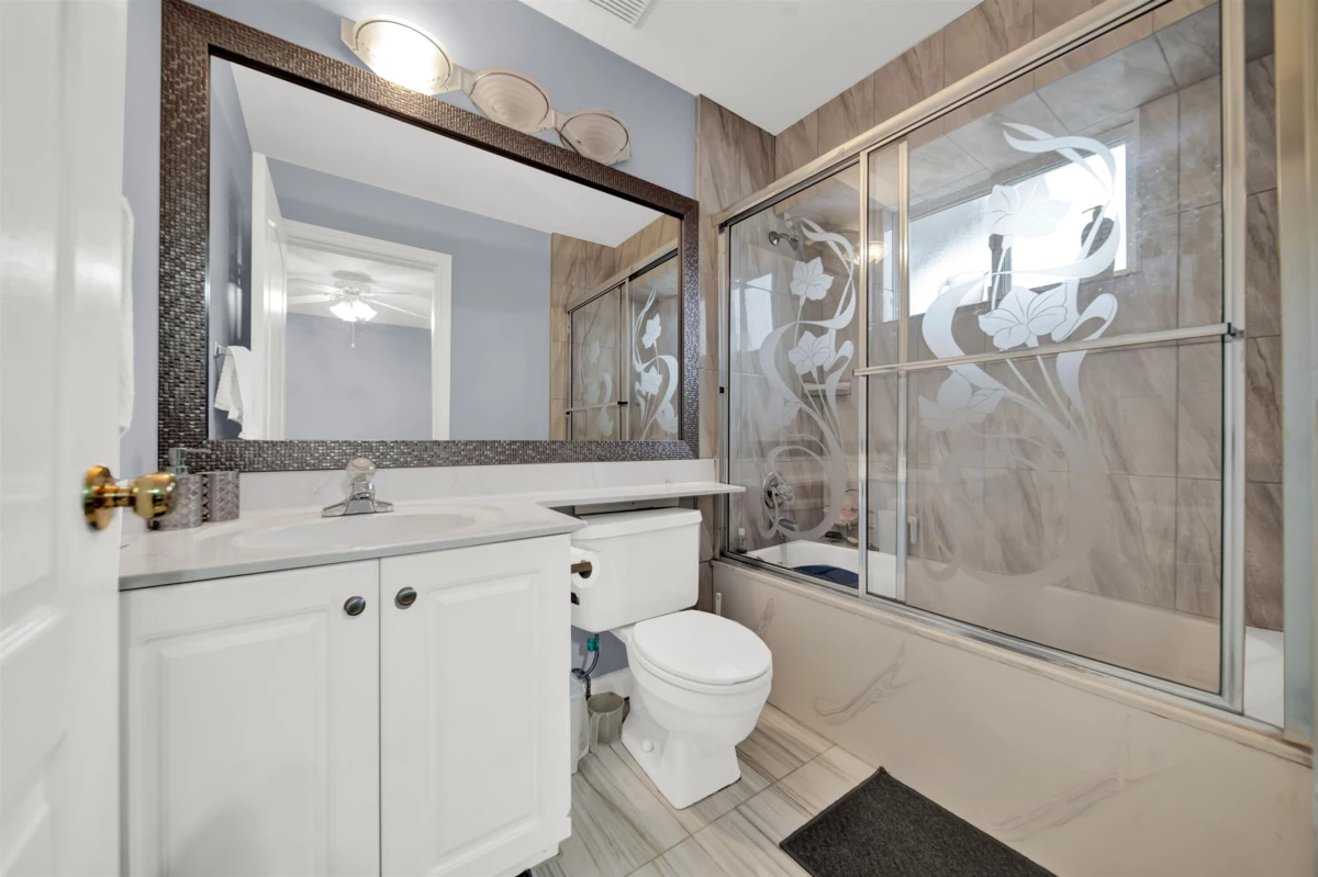 Loft / Bonus Room Photo of 6332 125a Street, Surrey, BC