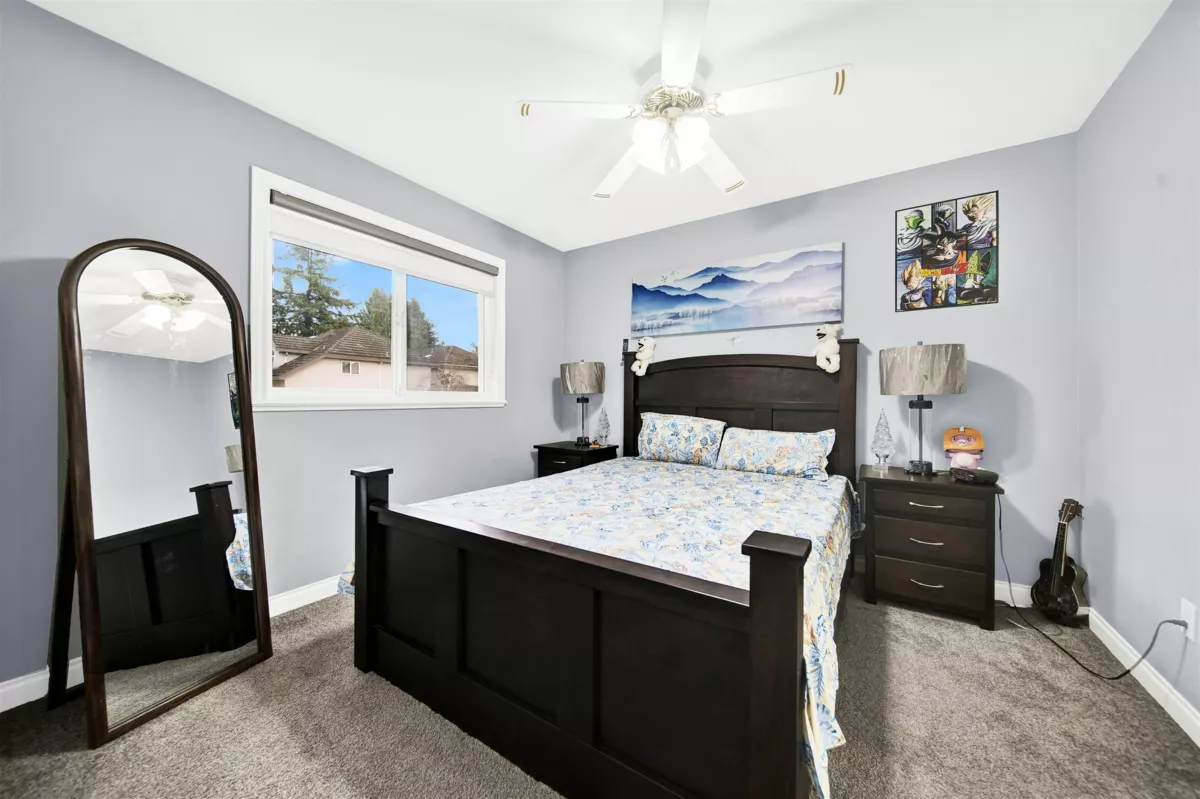 Powder Room Photo of 6332 125a Street, Surrey, BC